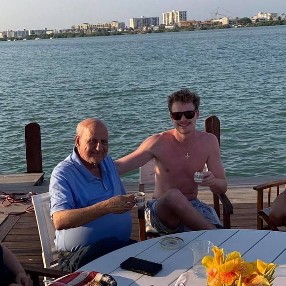 Meet your Posher, Panagiotis - Picture 1 of 1